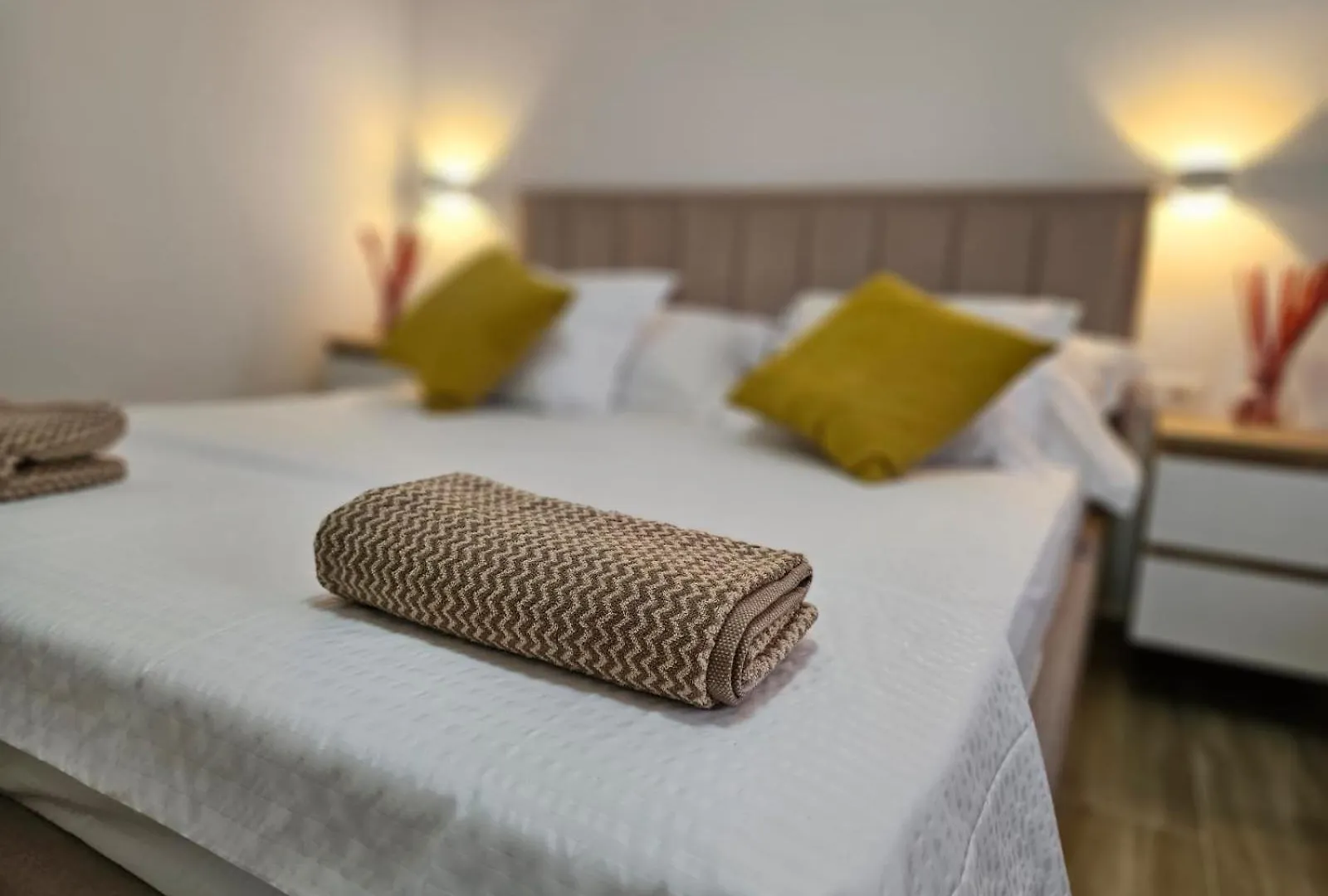 R&B Apartment Tirana 0*,  Albania